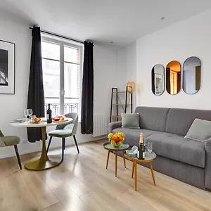 156 Marlene - Superbe A Paris. Appartement