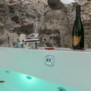 https://vieux-lyon.hotels-rhonealpes.com
