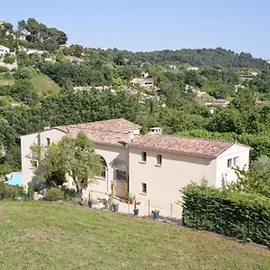 Le Mas Des Amandiers Alloggio in famiglia Saint-Paul-de-Vence