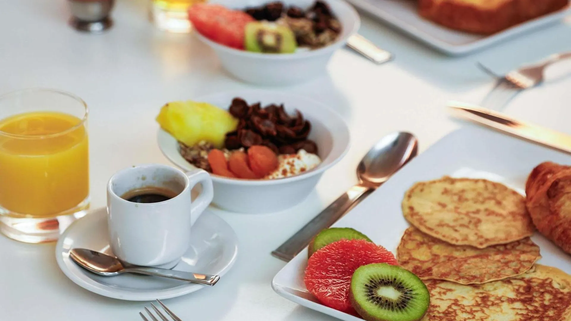 Hotel ibis Styles Paris République 3*,